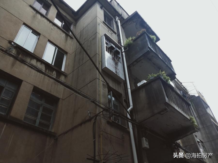 拍卖成功！浙江省嘉兴市东升路三秀弄8号105室，成交价904,000元