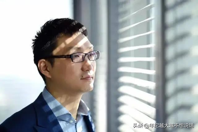 拼多多黄峥辞职还有股份么,拼多多董事长黄峥为什么辞职