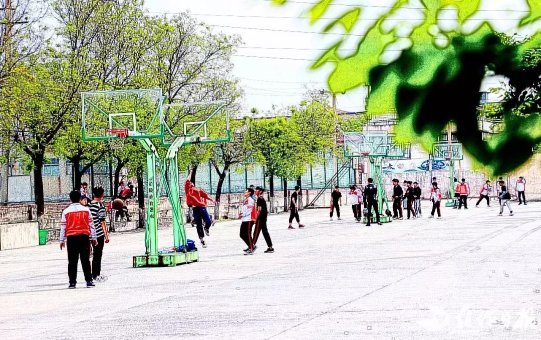 这里是，焦作市第四中学！