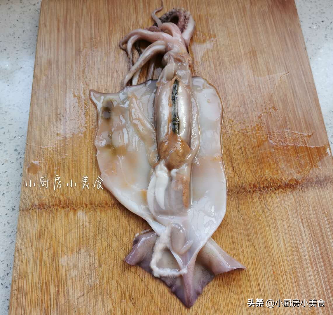 鱿鱼清洗方法教程,鱿鱼的清洗方法怎么去除内脏