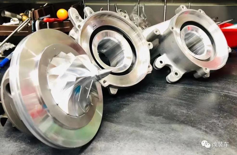 奔驰c63s四门声浪,奔驰c63暗夜特别版四门高燃视频