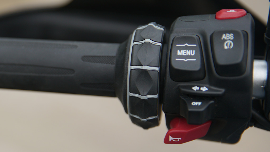 宝马f750gs欧版动力路试,2020款bmwf750gs