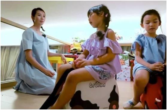 张晋蔡少芬全家合影,张晋蔡少芬全家照片