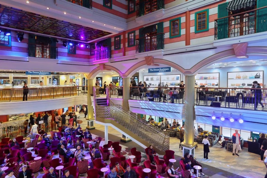 带父母豪华游轮环球旅行,带着父母们出游