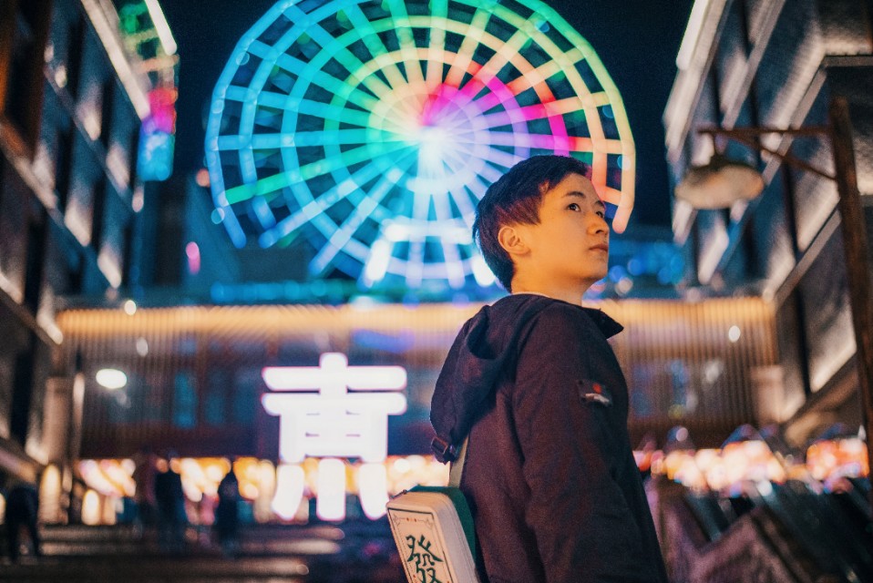 老街顶楼,老街玩摩天轮