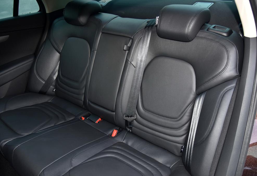 23万买油电还是混动车,23万选插混还是油车