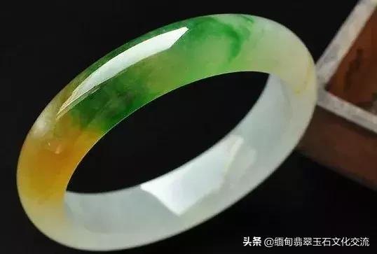 翡翠手镯的水头怎么看好坏,翡翠手镯的基本知识大全