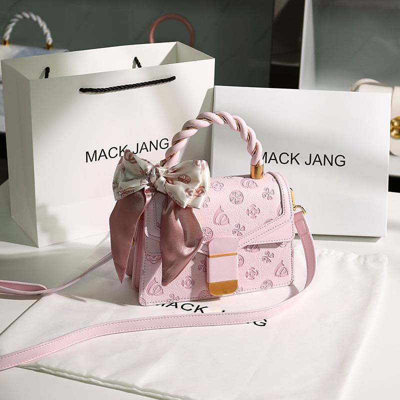 七夕情人节送闺蜜什么花,情人节送闺蜜礼物送什么最合适