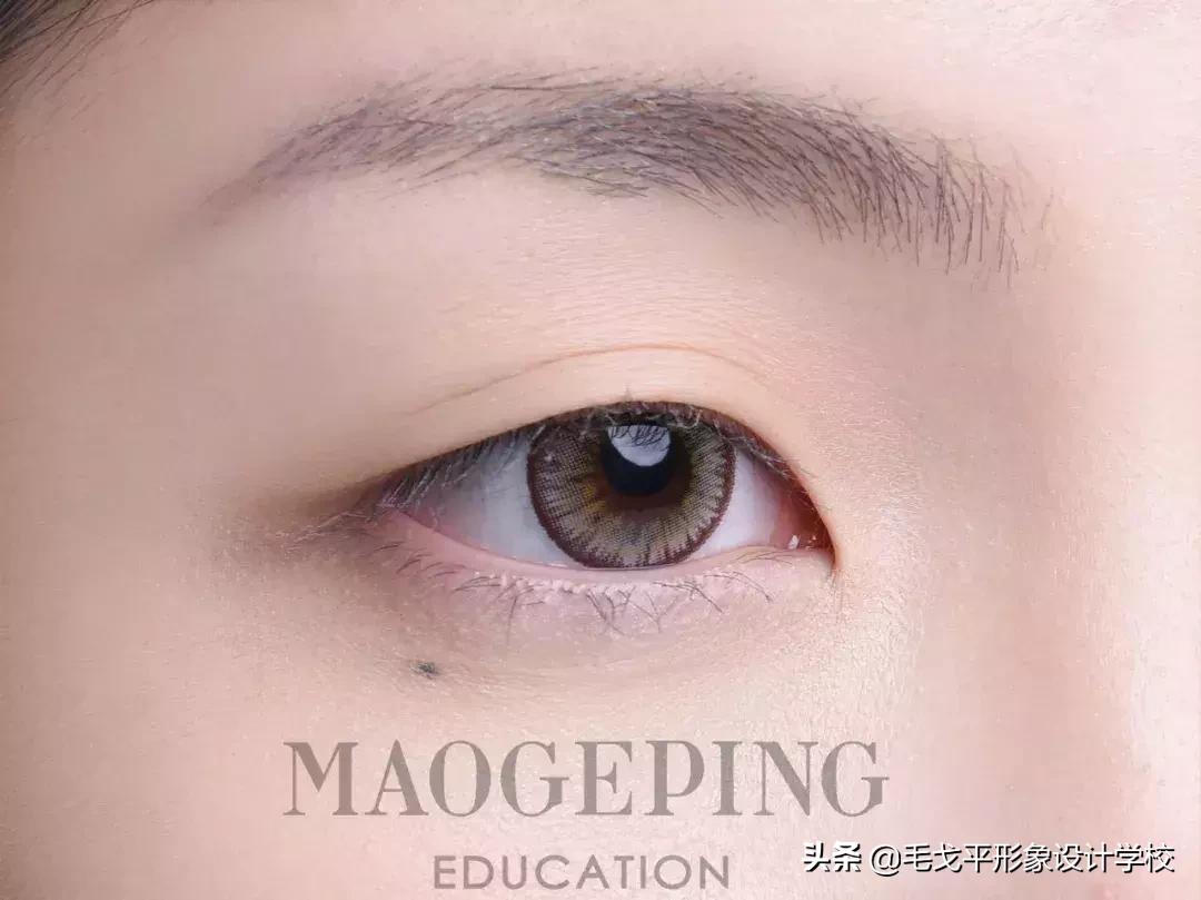 内双无双眼皮贴及假睫毛眼妆教程,没有双眼皮的圆眼怎么画眼线