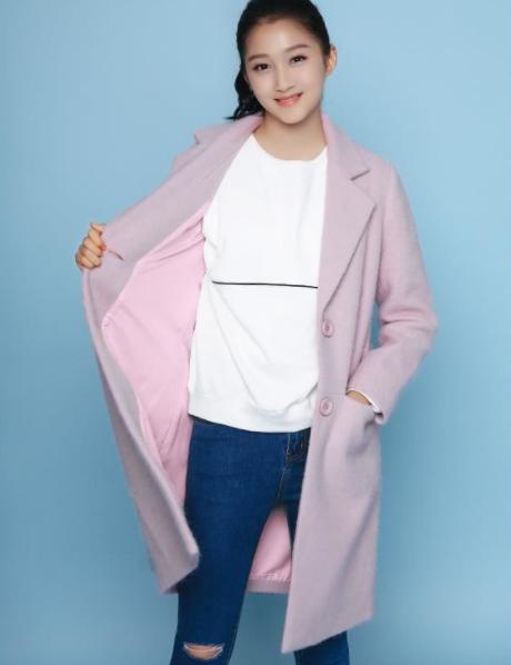 关晓彤啊，你到底是有多缺钱啊？