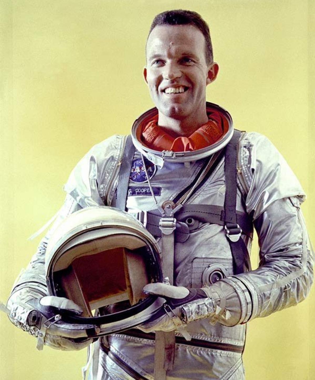 外太空发现的奇怪事,外太空怪异物真实视频