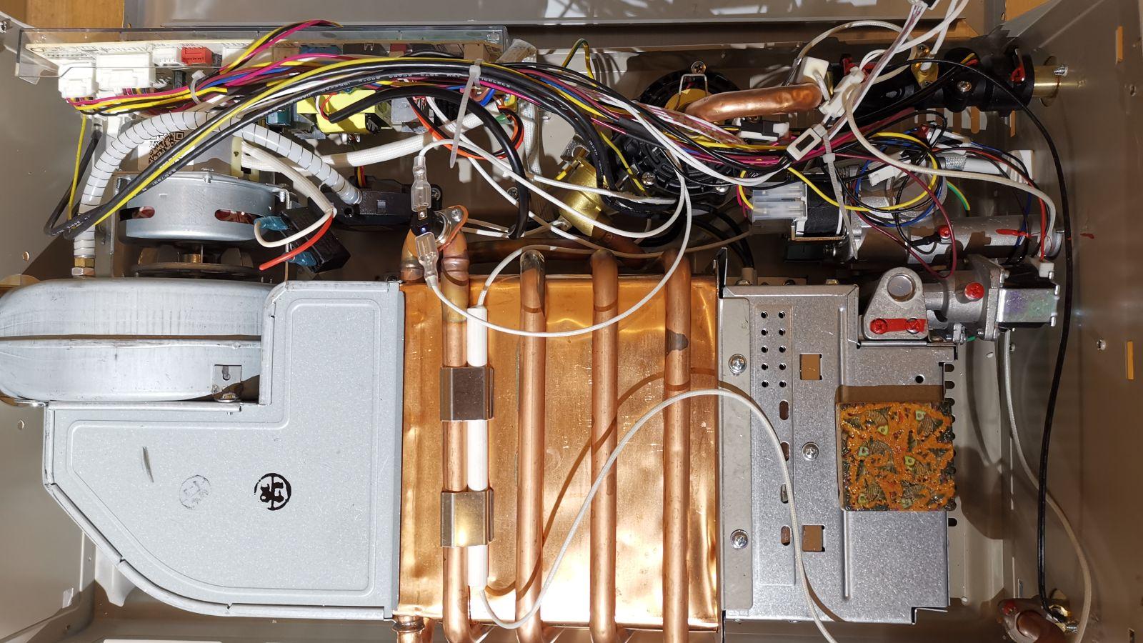 燃气热水器好和差的区别,燃气热水器买贵的好还是便宜的好