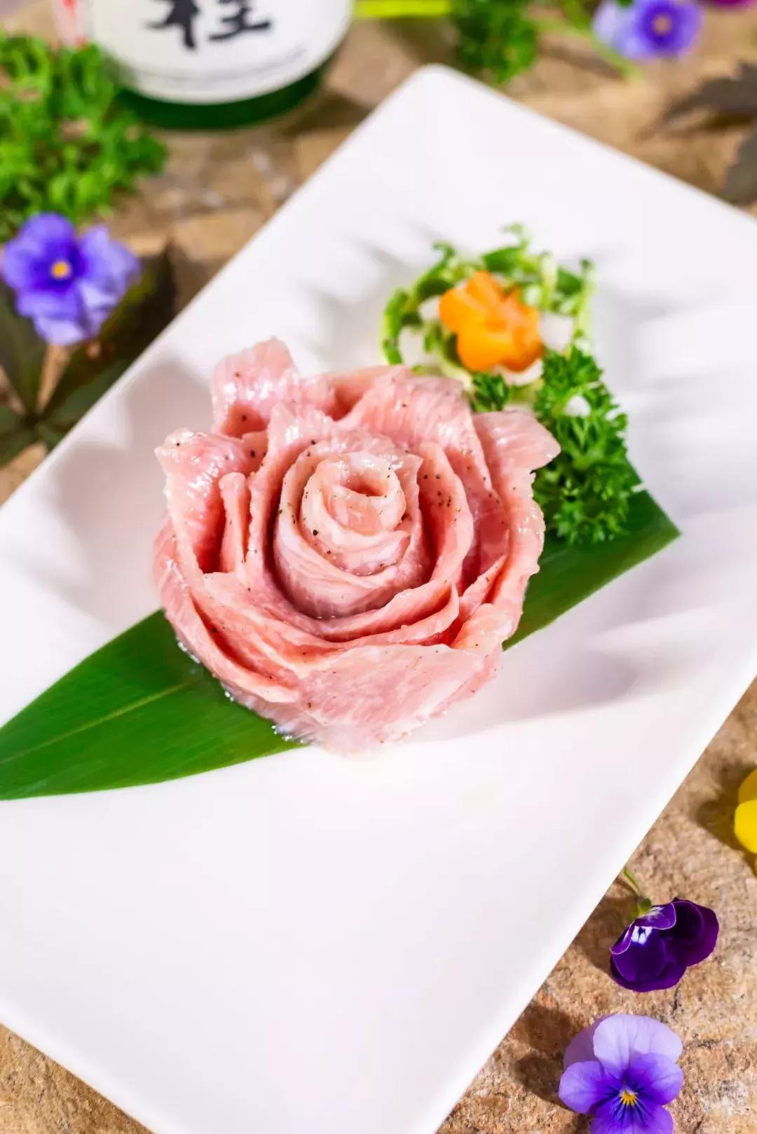 厦门超贵贵贵贵“保姆烤肉”！一口627元！借钱也要来吃……