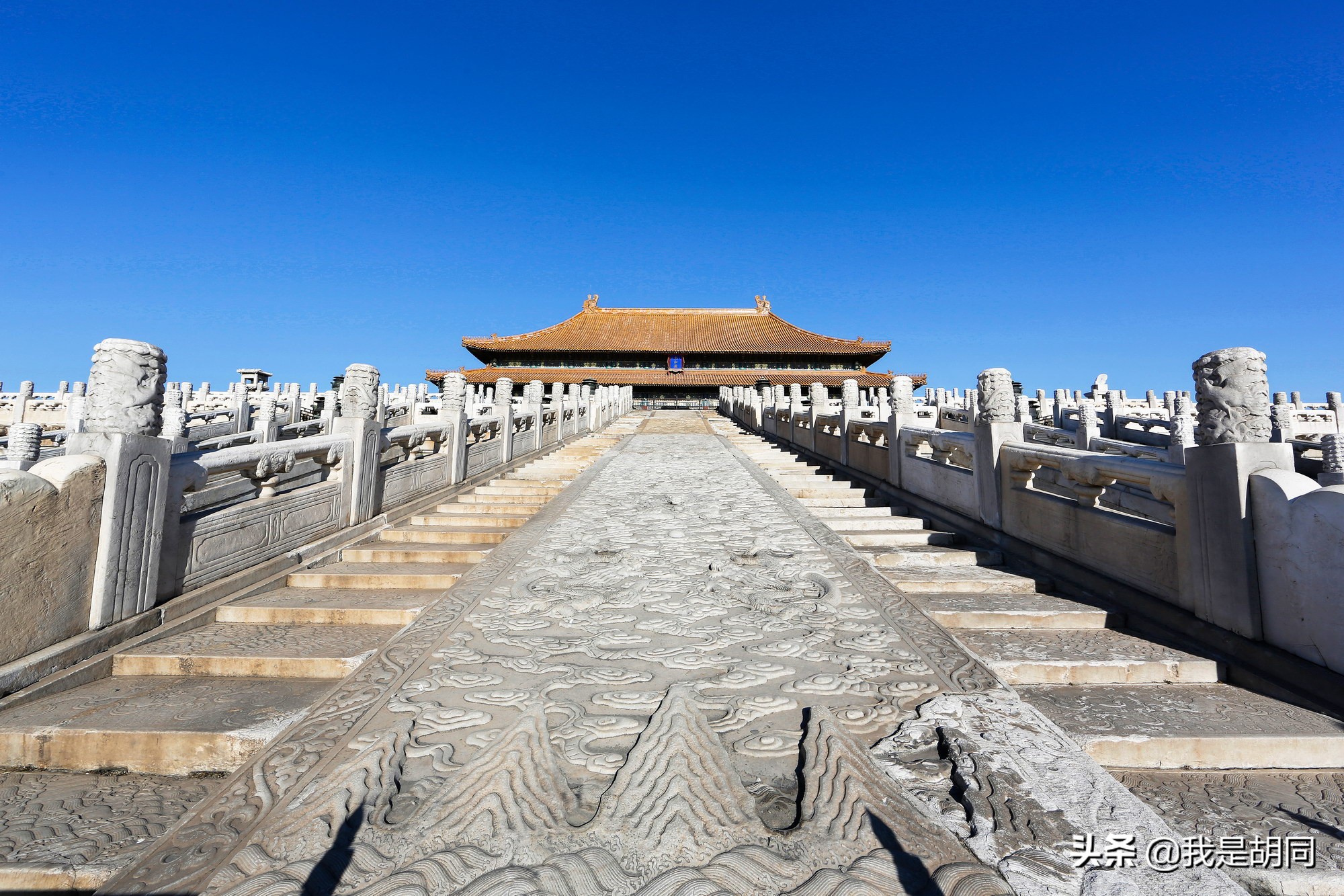 梁启超睁眼看世界第一人,梁启超眼中的康有为