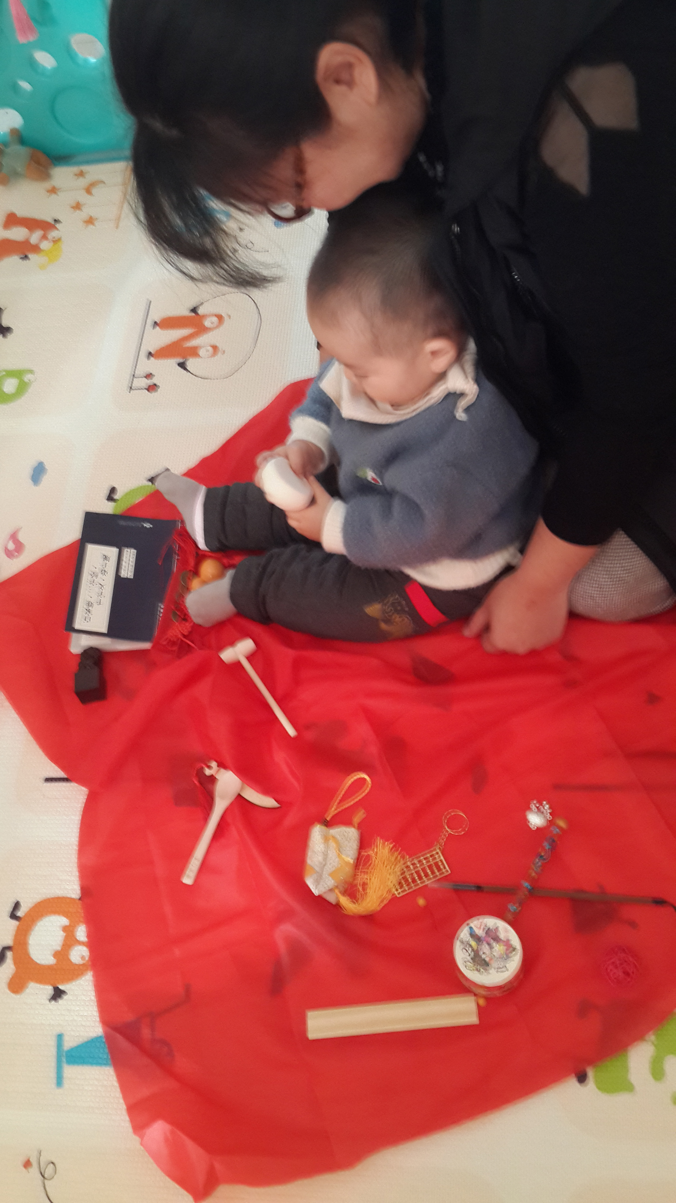 抓周庆生,宝宝周岁生日抓周说法