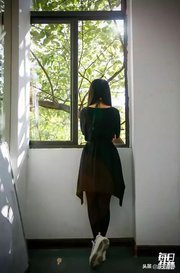 月薪4000月供2000房贷压力大吗,月薪1万还3000车贷压力大吗