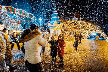 天津古文化街鼓楼有什么好玩的,鼓楼灯光秀庆天津616岁生日