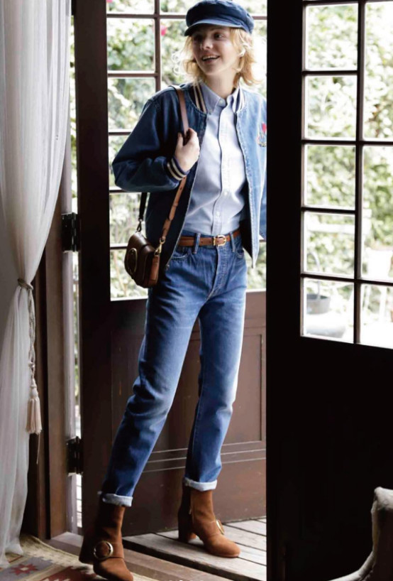 毛衣宽松慵懒风配复古色牛仔裤,复古深蓝牛仔裤灰色毛衣