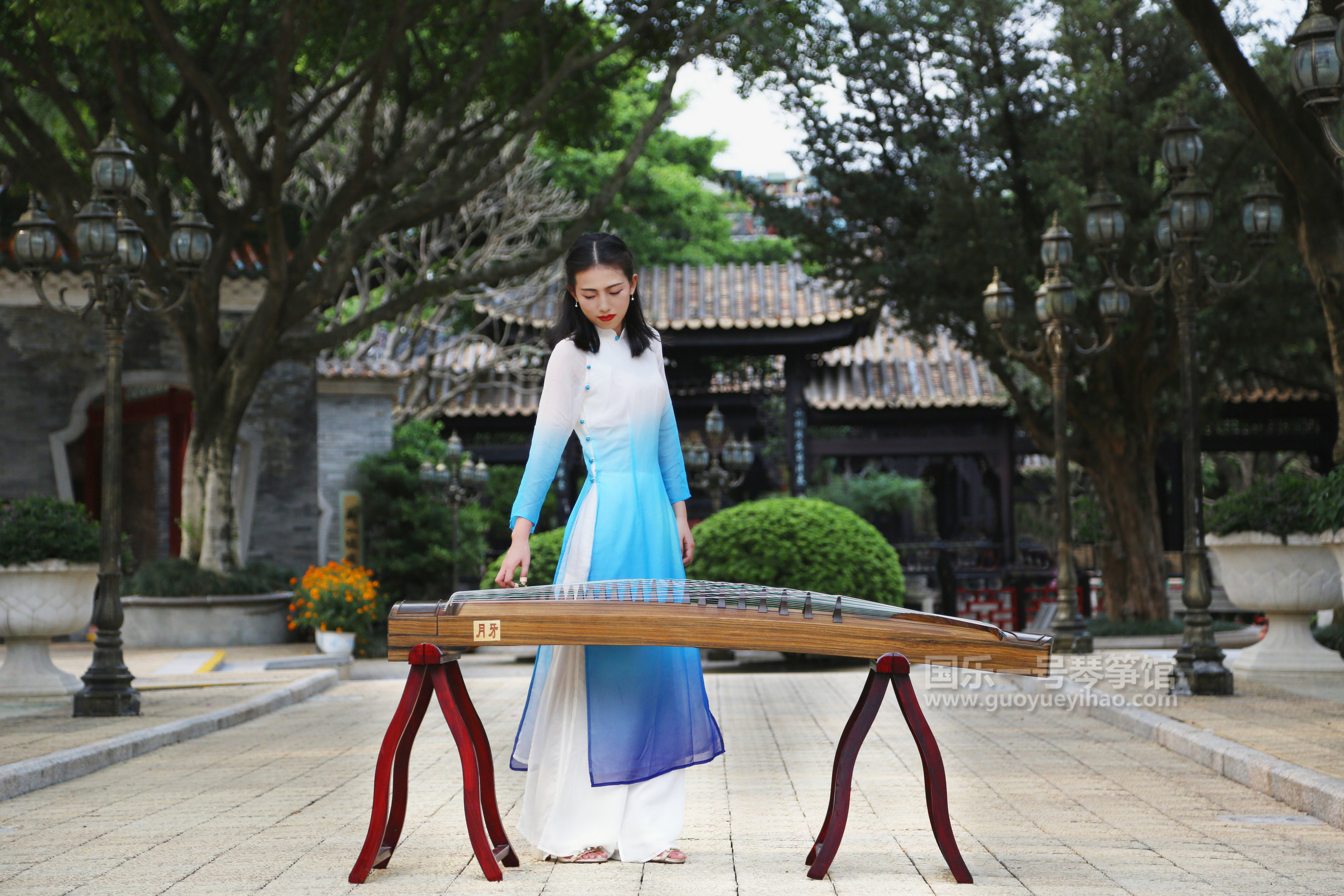 古筝选购初学古筝买什么价位的,换一次古筝弦多少钱