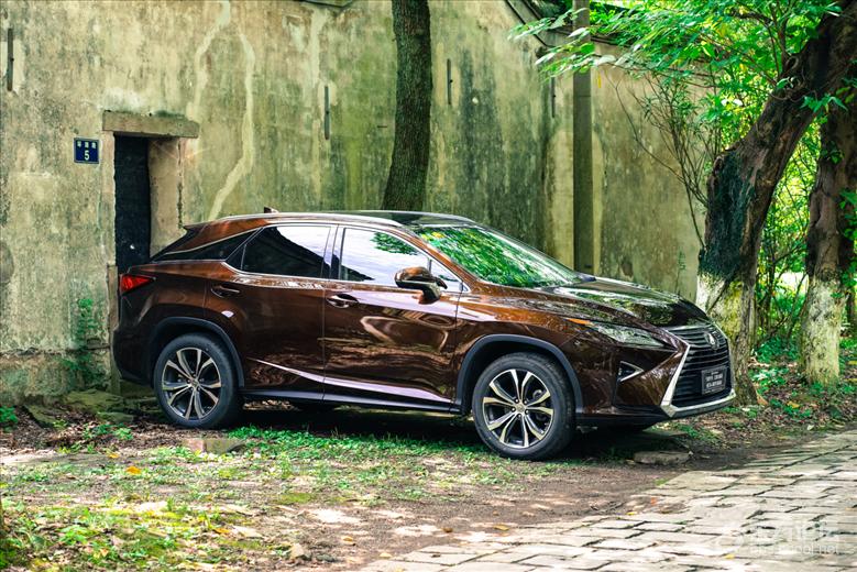 雷克萨斯rx200t测评,沉浸式体验雷克萨斯rx200t