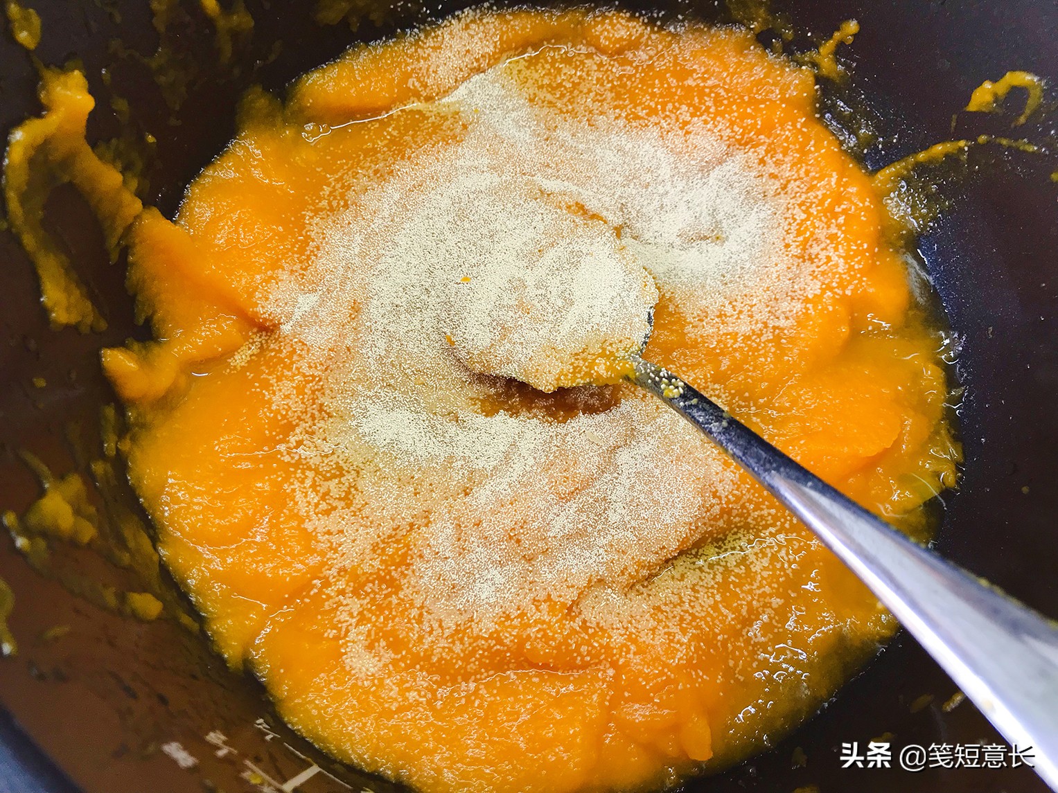 过年谁还吃馒头？土豪快来吃元宝！南瓜面粉，日进斗金，财源滚滚