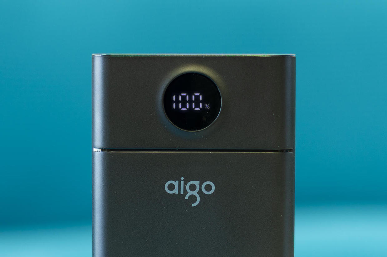 爱国者大容量充电宝评测,爱国者充电宝40000毫安介绍