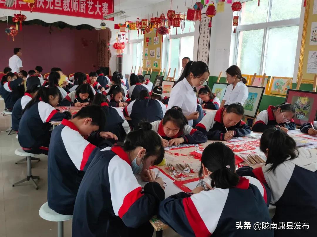 安康市坝河镇九年制学校,康县王坝镇九年制学校教师张燕