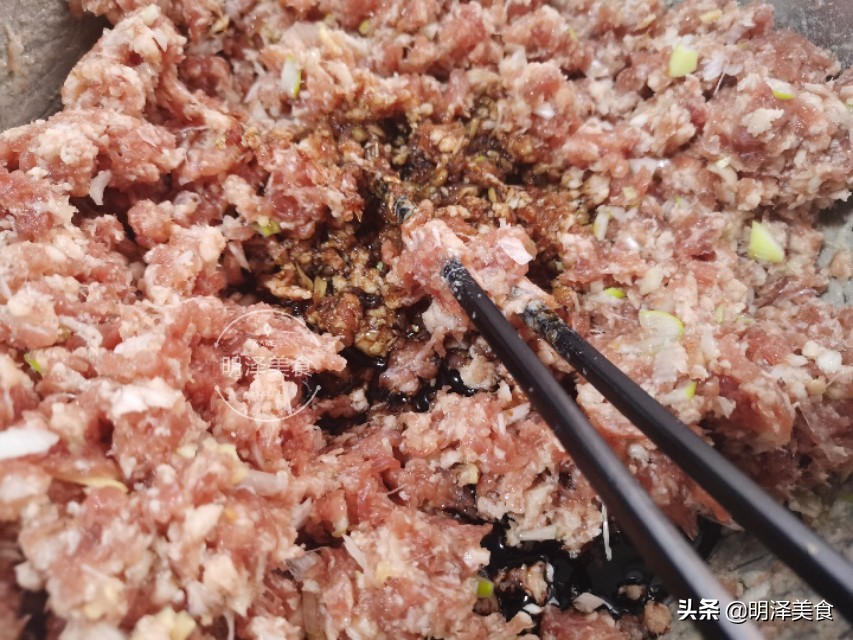 最好吃的牛肉萝卜馅饺子的做法,家常萝卜馅饺子做法