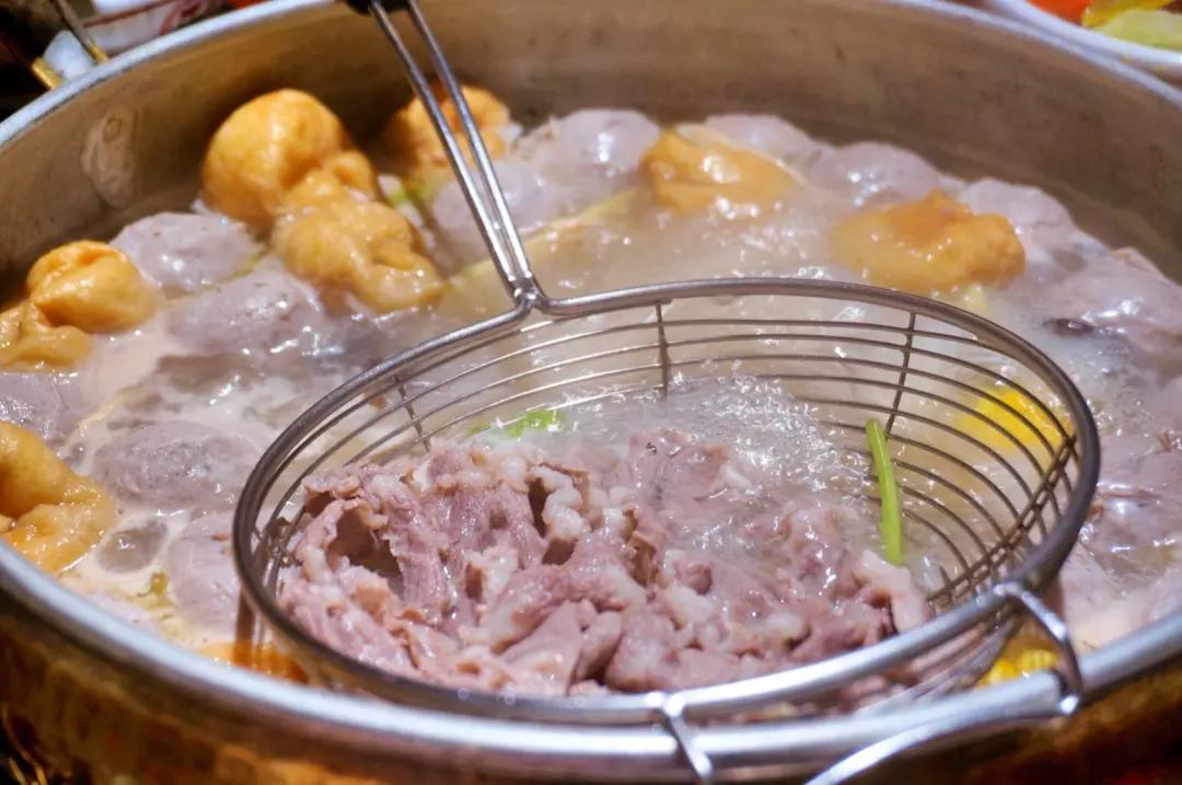 吃过的人都爱了！唯二能独立撑起美食纪录片的城市，你pick哪个？