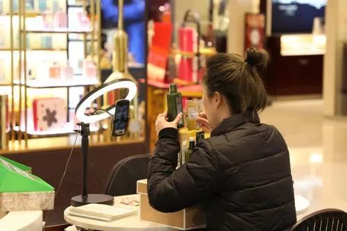 鐢靛晢鐩存挱骞冲彴鍒嗘瀽,鐩存挱鐢靛晢鏈夊墠閫斿悧