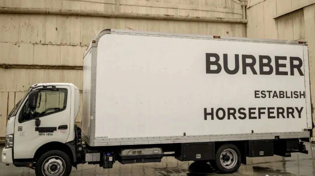 时尚速报|Burberry员工感染新冠；地素时尚第一季度净利大跌37%