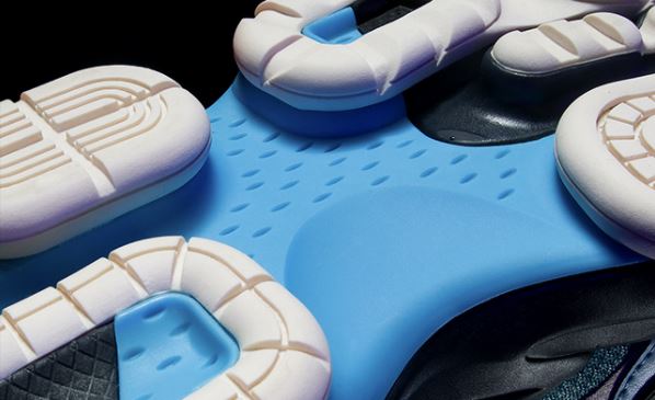 李宁COUNTERFLOW源Adam潮流休闲鞋，未来世界悄然觉醒