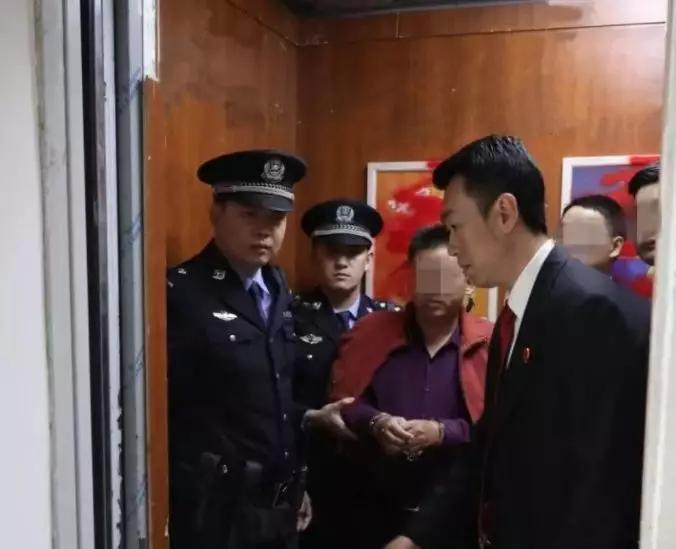 痛心44岁民警因公牺牲,痛心54岁民警突发疾病因公牺牲