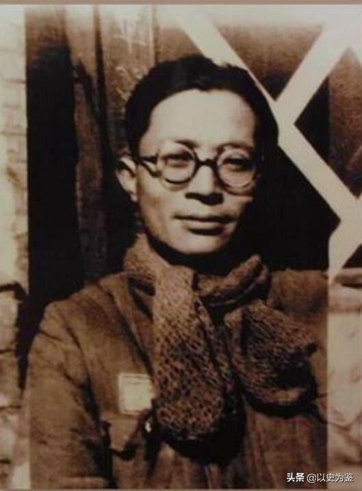 《歌唱祖国》为什么叫第二*歌国**？总理下令传唱，主席称赞写得好