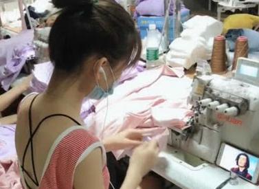 摆地摊卖服装的秘诀,摆地摊卖服装技巧方法吸引人