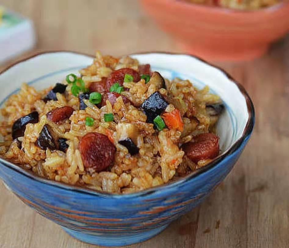 一个电饭煲能做的简单美食,适合用电饭煲做的简单美食