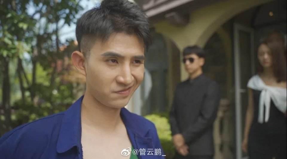 我们采访了歪嘴战神本人，并问了他当赘婿到底是什么感受