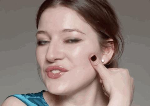 国字脸怎么瘦脸教你变成巴掌小脸,脸小有什么办法