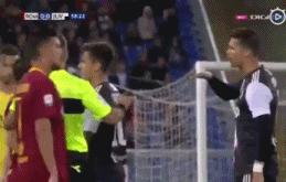 c罗庆祝动作被红牌罚下场,c罗最可怕的一次被恶意挑衅