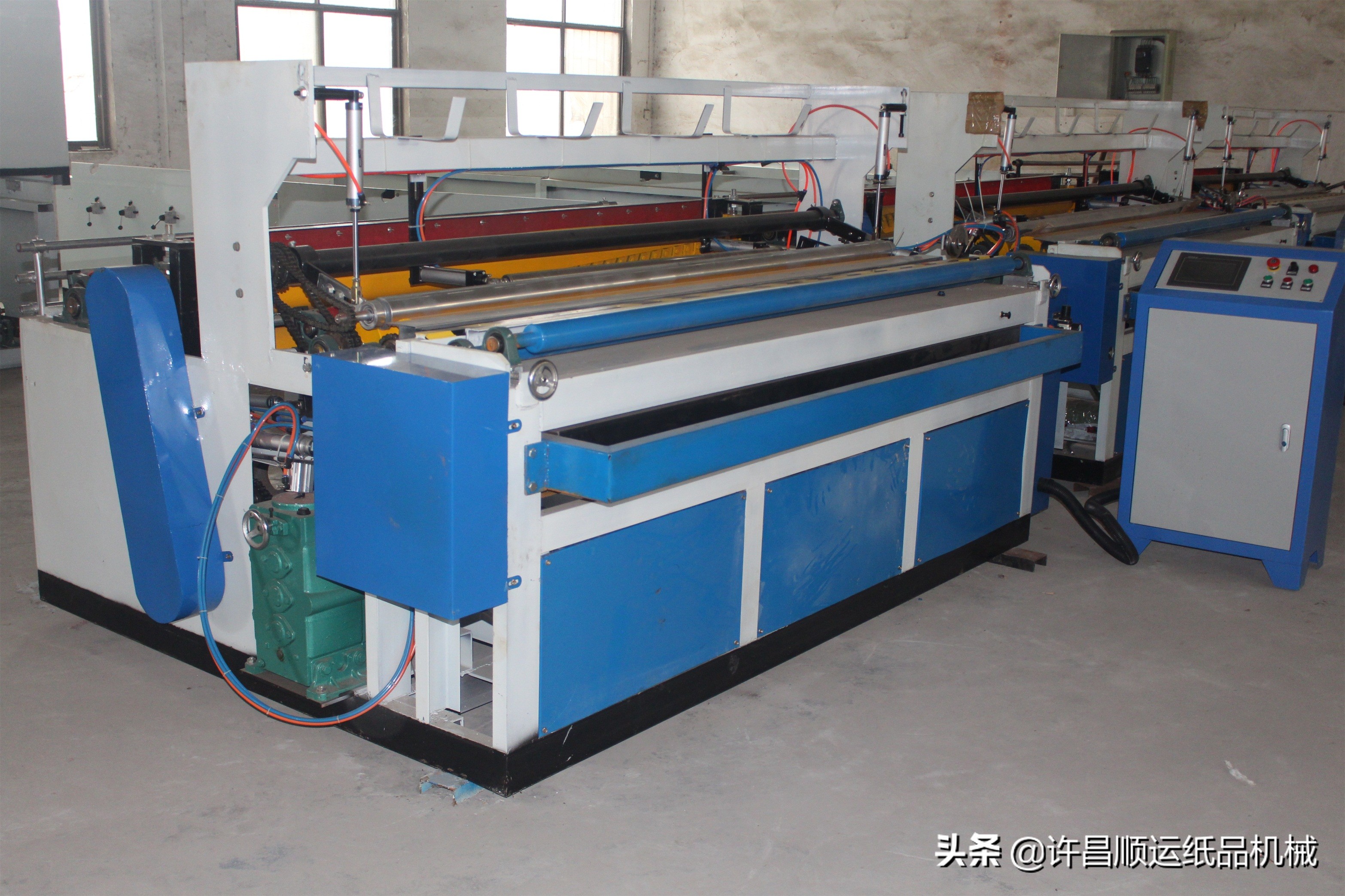 最新全自动卫生纸加工设备,3万元小型卫生纸加工设备