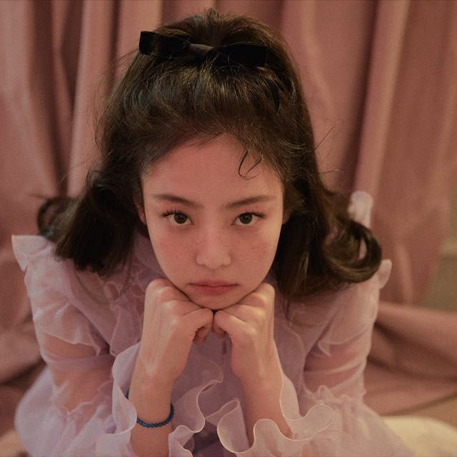 喝养乐多解馋？Jennie摆脱婴儿肥变超辣身材，关键都在这……