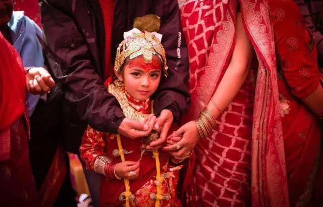 尼泊尔为什么没有寡女,尼泊尔是不是没有寡妇的国家