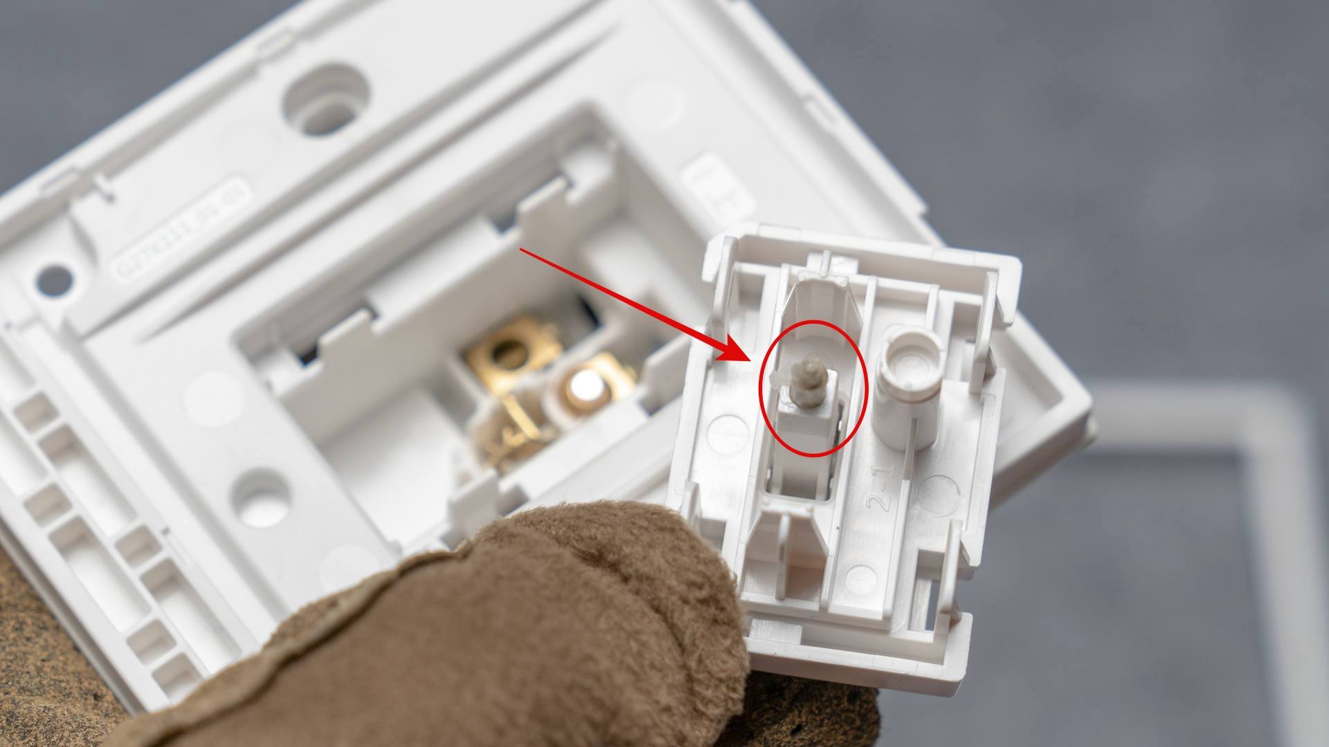 装修开关插座选择哪个品牌好,开关插座公认的哪个好