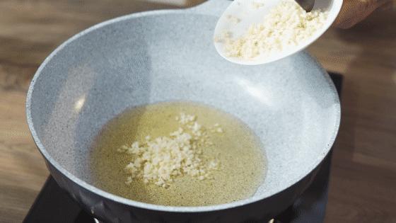 烧烤蒜蓉烤扇贝的做法视频教学,胶东大厨蒜蓉粉丝扇贝的正宗做法