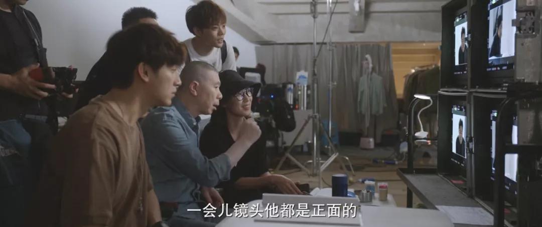 冯小刚争议往事,冯小刚真实的样子