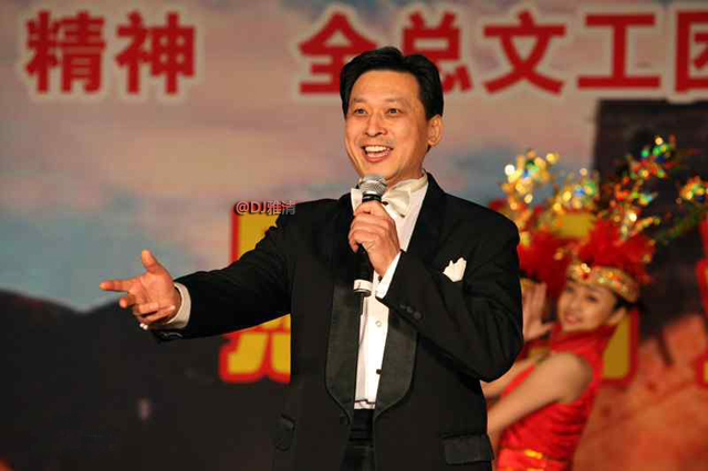 苏小明新星演唱会视频,1980新星演唱会苏小明