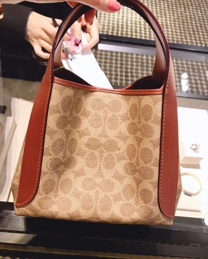 coach蔻驰免税店价格查询,蔻驰coach高货