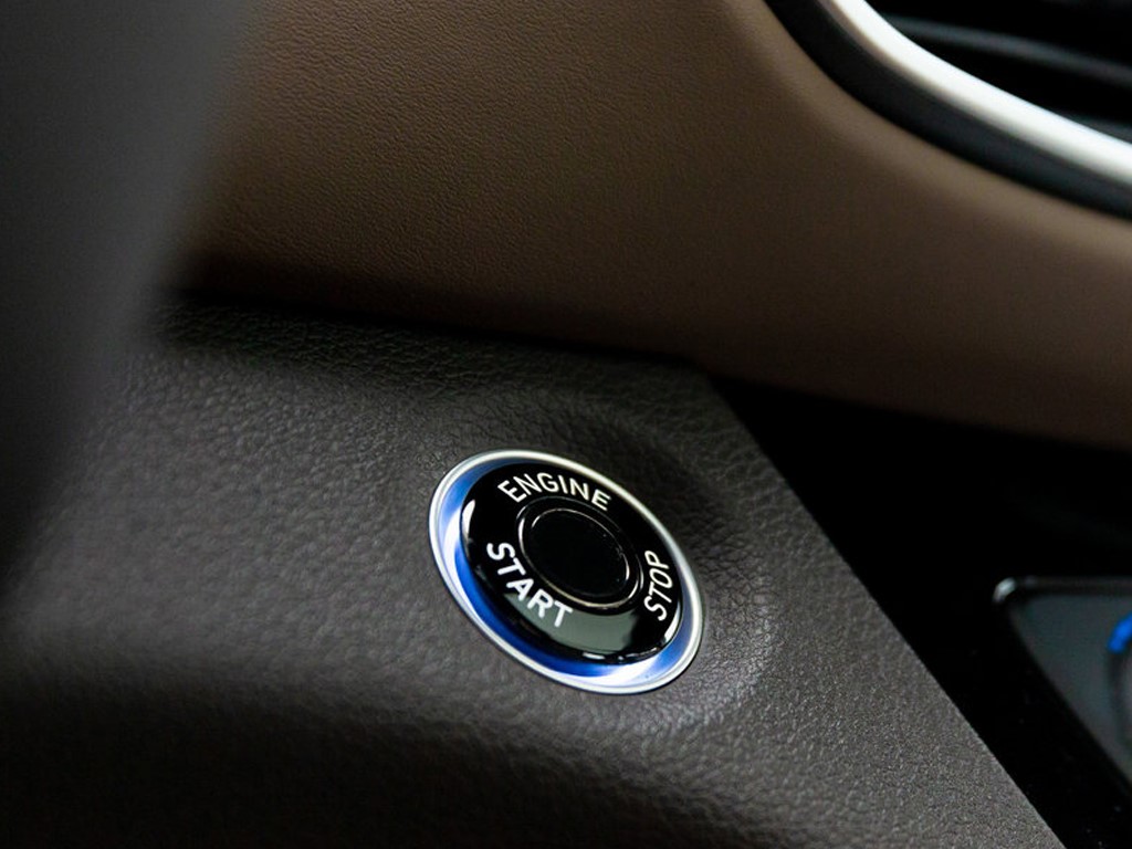 第四代胜达优惠8万,2023款现代胜达旅行家与汉兰达