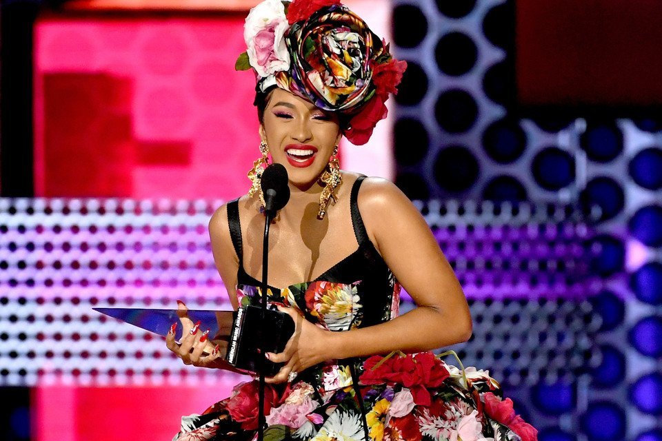 cardib自创品牌,cardib成名经历