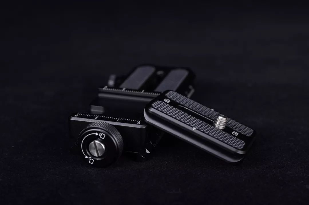 飞宇蝎子稳定器和大疆rsc2对比,飞宇的稳定器怎么样